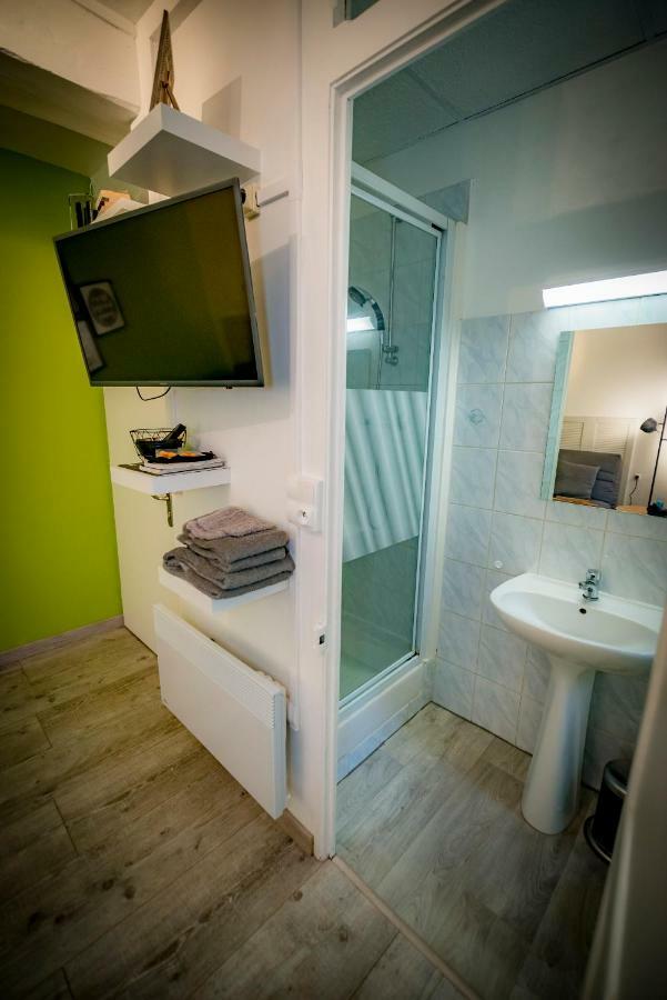 Appartement Hyper Centre Avec Wifi Troyes Exterior foto